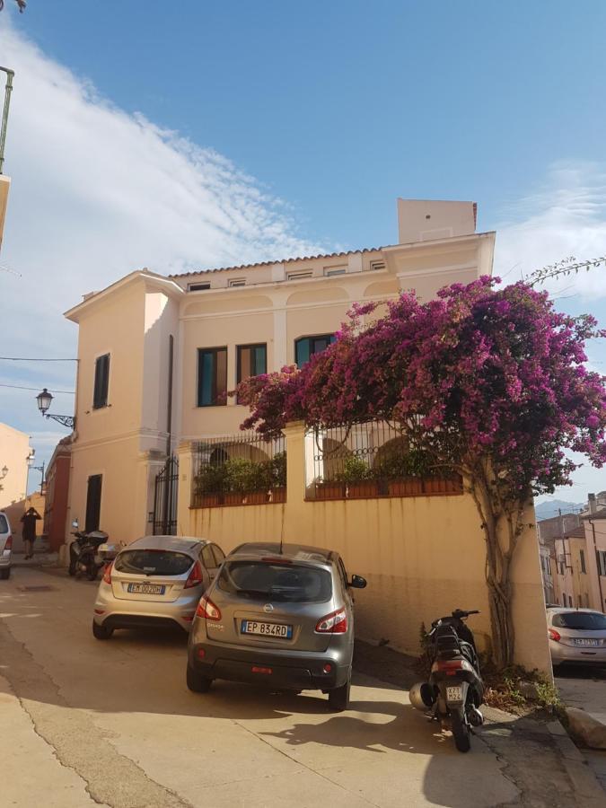 Monolocale In Villa Centrale ラ・マッダレーナ エクステリア 写真