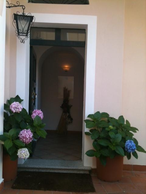 Monolocale In Villa Centrale ラ・マッダレーナ エクステリア 写真